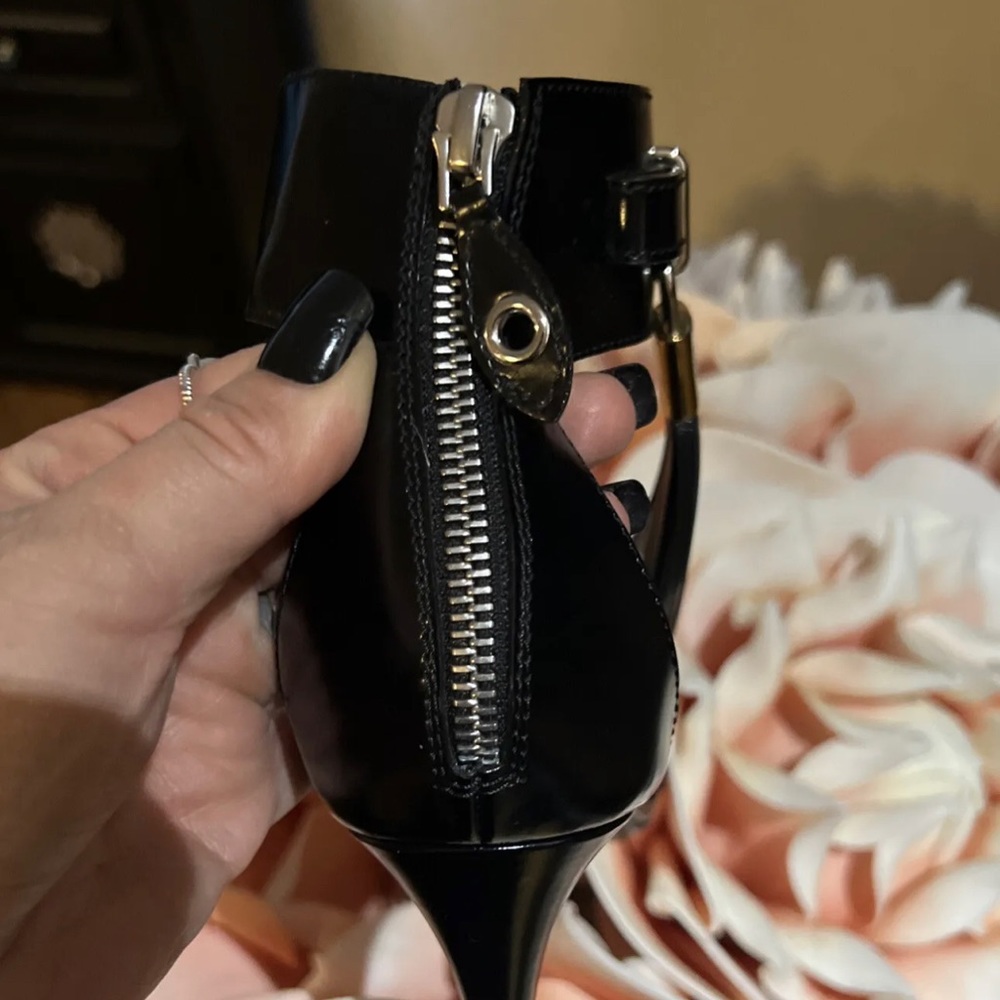 Louis Vuitton Black Leather Tassel Ankle-Strap Stiletto Heels - Picture 6 of 13